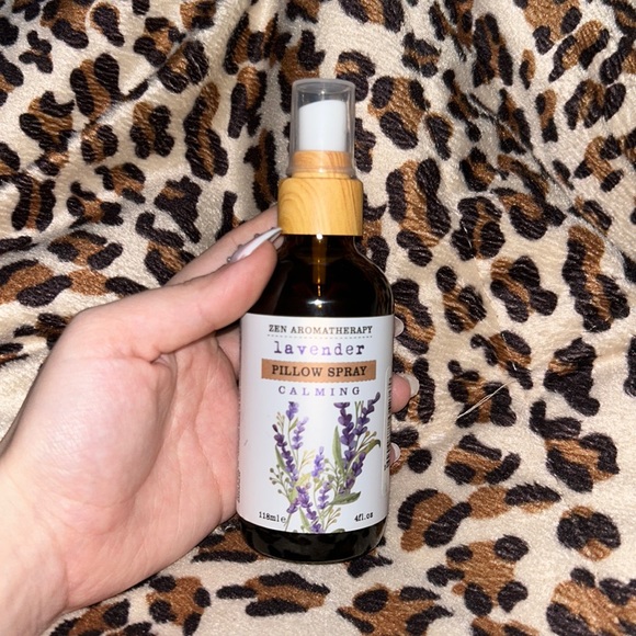 NEW- ZEN AROMATHERAPY LAVENDER CALMING PILLOW SPRAY MIST - Picture 1 of 4
